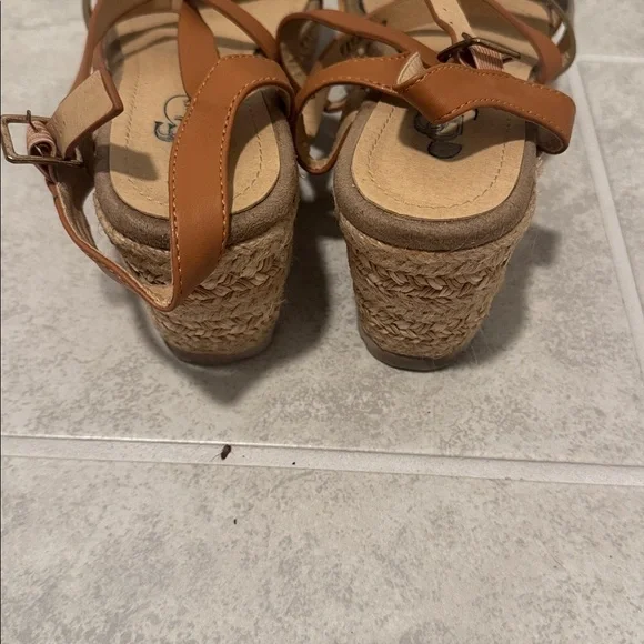 Brown and Gold Women's Sandals - Picture 3 of 4